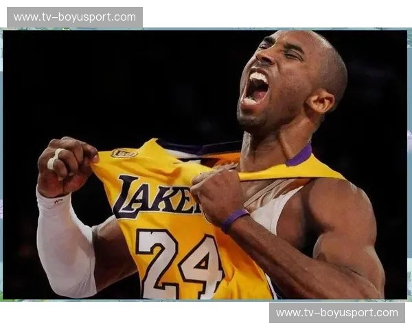 烈焰与寒芒：当科比的“黑曼巴”撞上库里的“三分引力”，谁才是篮球终极形态？